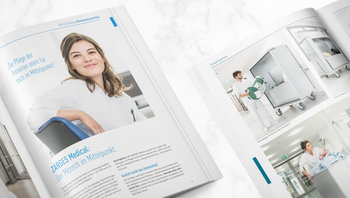 Aufgeschlagener ZARGES Medical Katalog