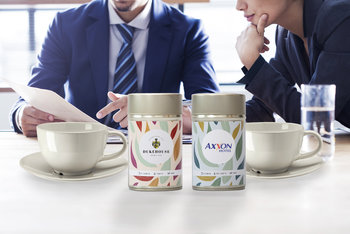 Zweit Dukehouse Teesorten vor Office-Hintergrund