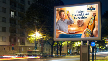 Leuchtreklame an der Straße - Tucher Mitarbeiterkampagne