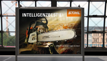 Großfläche "Intelligenzbestie":  STIHL Motorsäge mit M-Tronic 